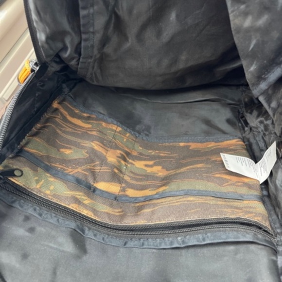 Marc ecko backpack - Picture 2 of 3